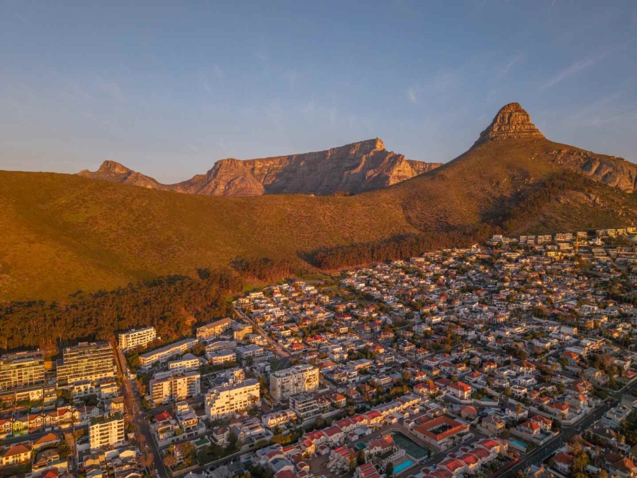 3 Bedroom Property for Sale in Sea Point Western Cape
